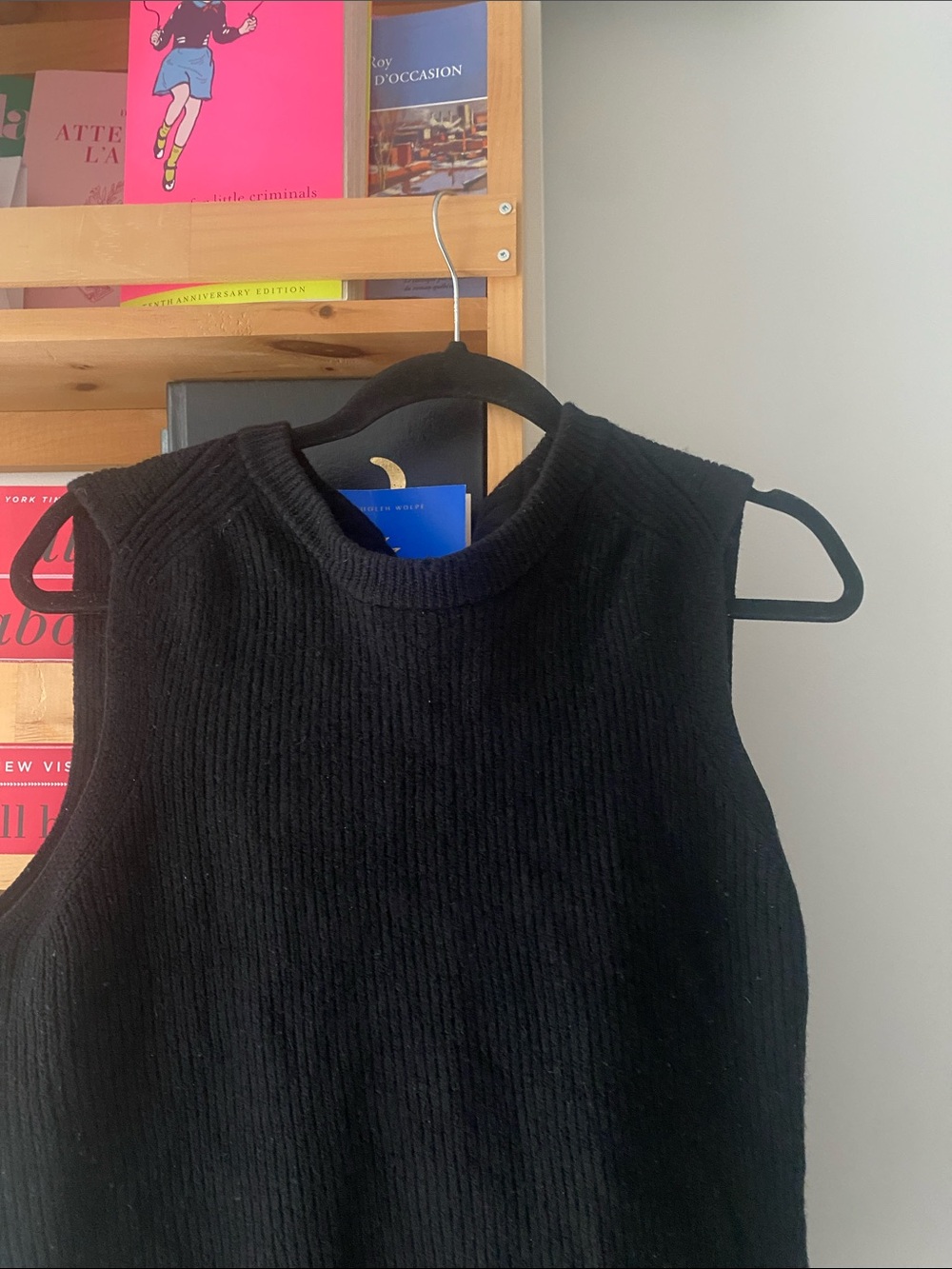 Wilfred Black Open-Back Bow Tie Knit Sweater Vest - Picture 8 of 8